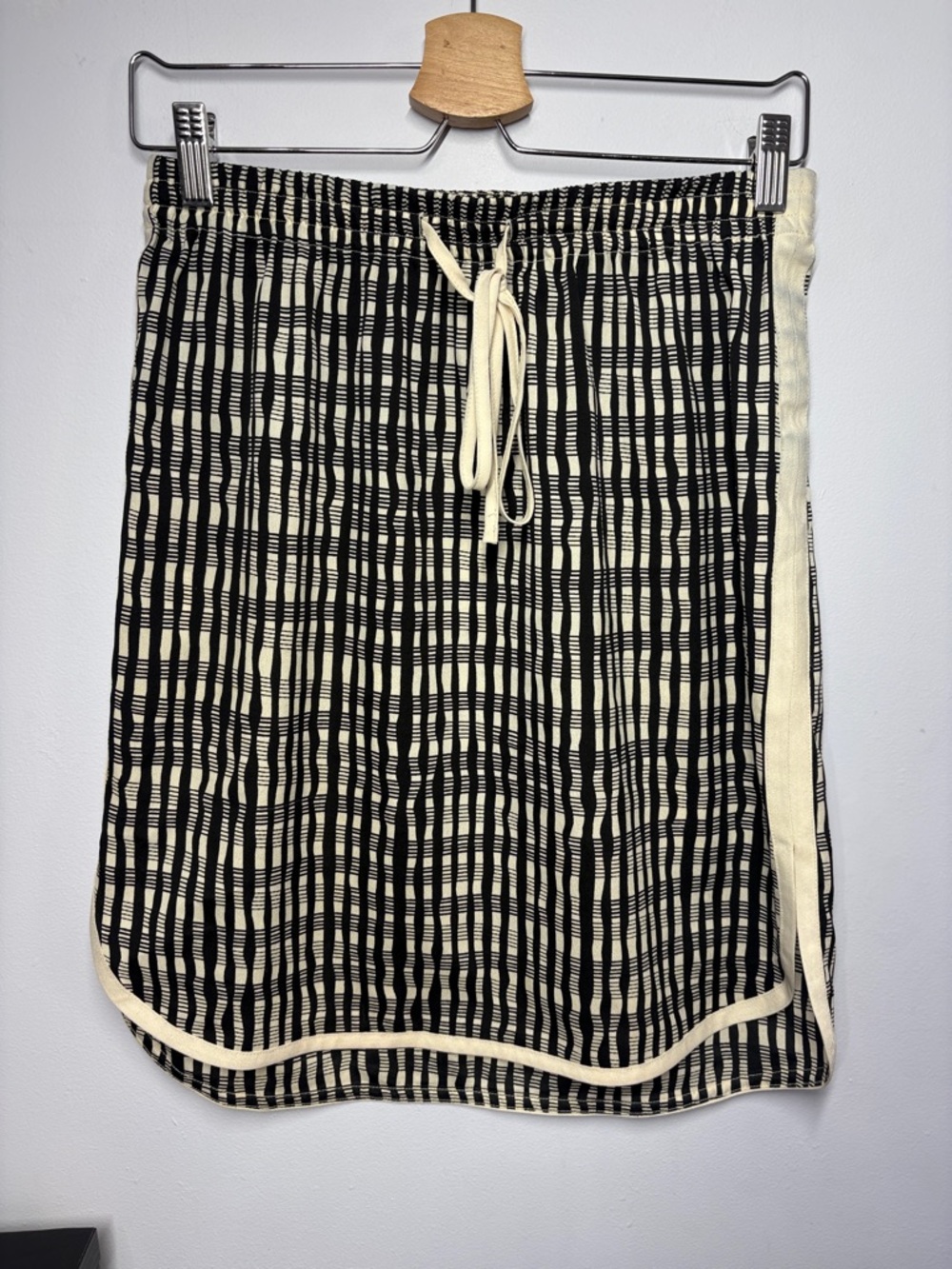 DKNYC Black & Cream Drawstring Skirt